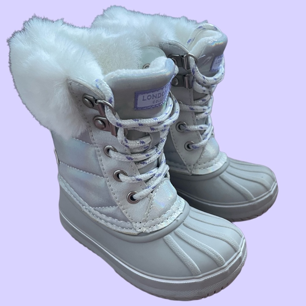 London Fog Toddler Girl Silver Fuzzy Winter Boots Size 6